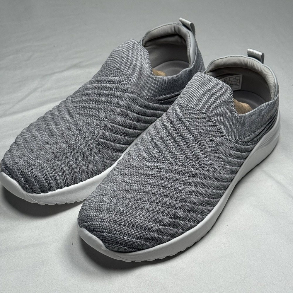 Womens Slip On Sneakers Gray Size 7.5 Lightweight Knit Casual Shoes